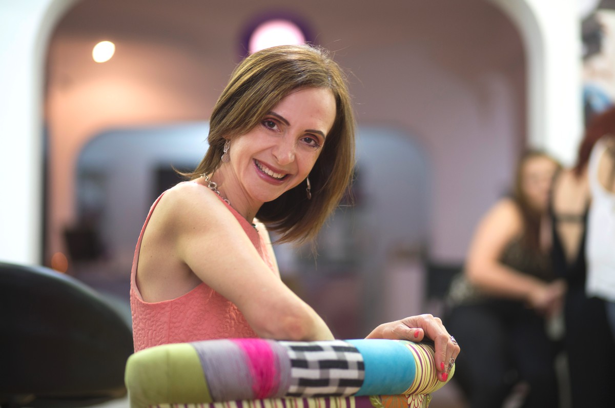 Maria Kapari- Well-being women trainer, holistic face art coach